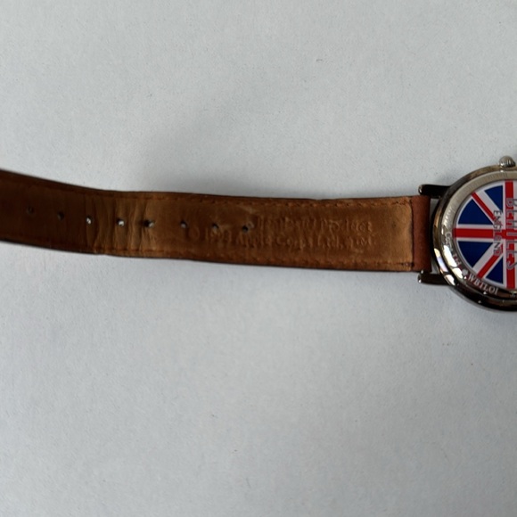 The Beatles leather band watch made by 1993 Apple Corp Ltd. - Picture 8 of 10